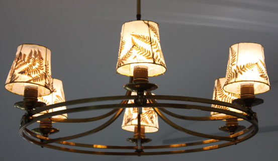 Großer Kronleuchter Farn